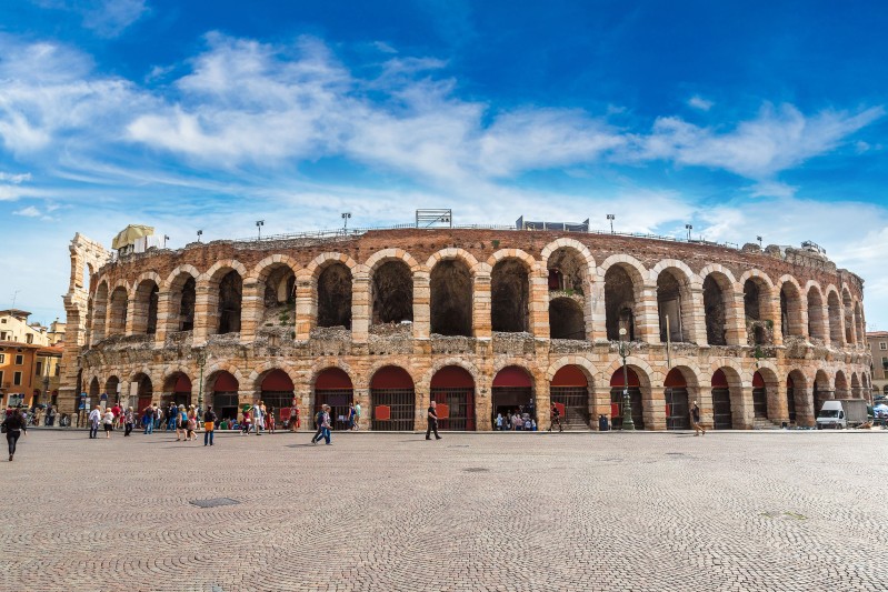 51450755_m arena di verona, veneto