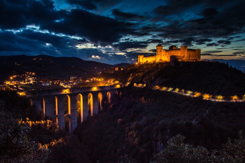 34547094_xxl spoleto al tramonto, umbria