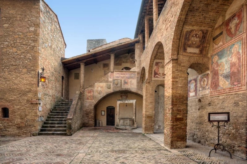 6553770b35a9d-il-centro-storico-di-san-gimignano