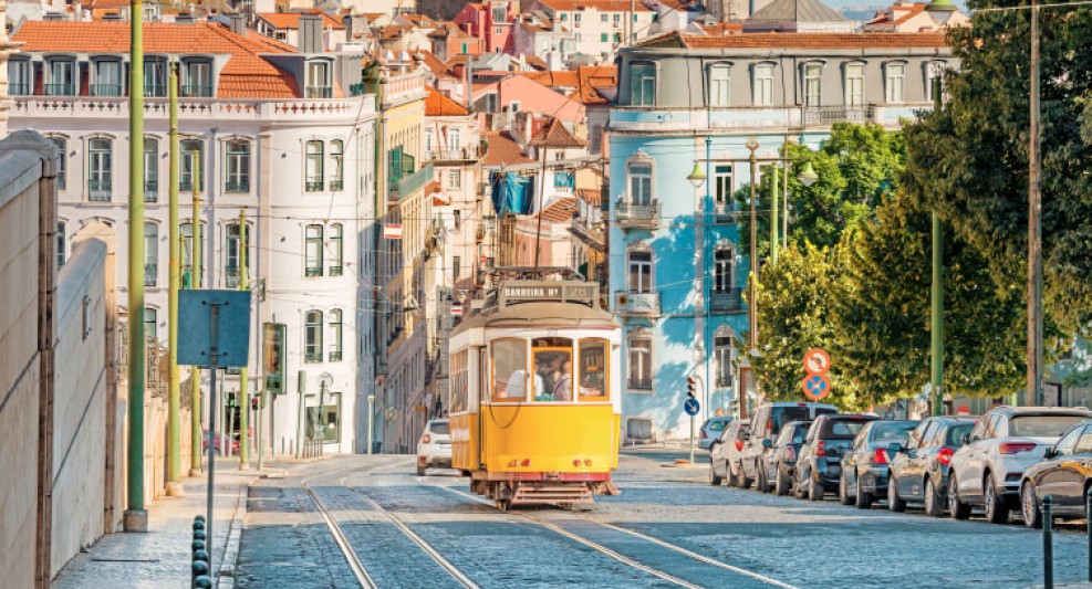 1ea-ss_lisbona_tram_1222605877_nwknnu
