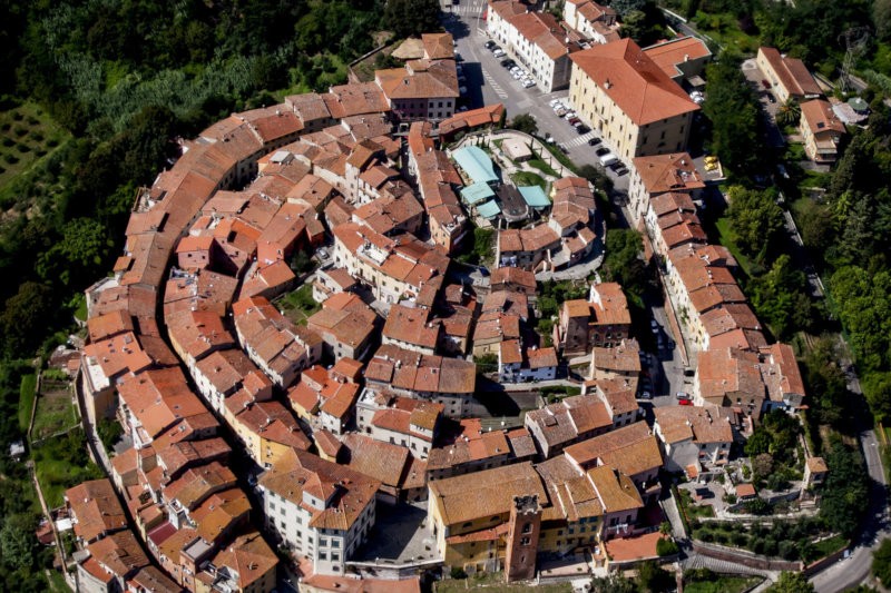 Il borgo di Santa Maria a Monte nella Valdera